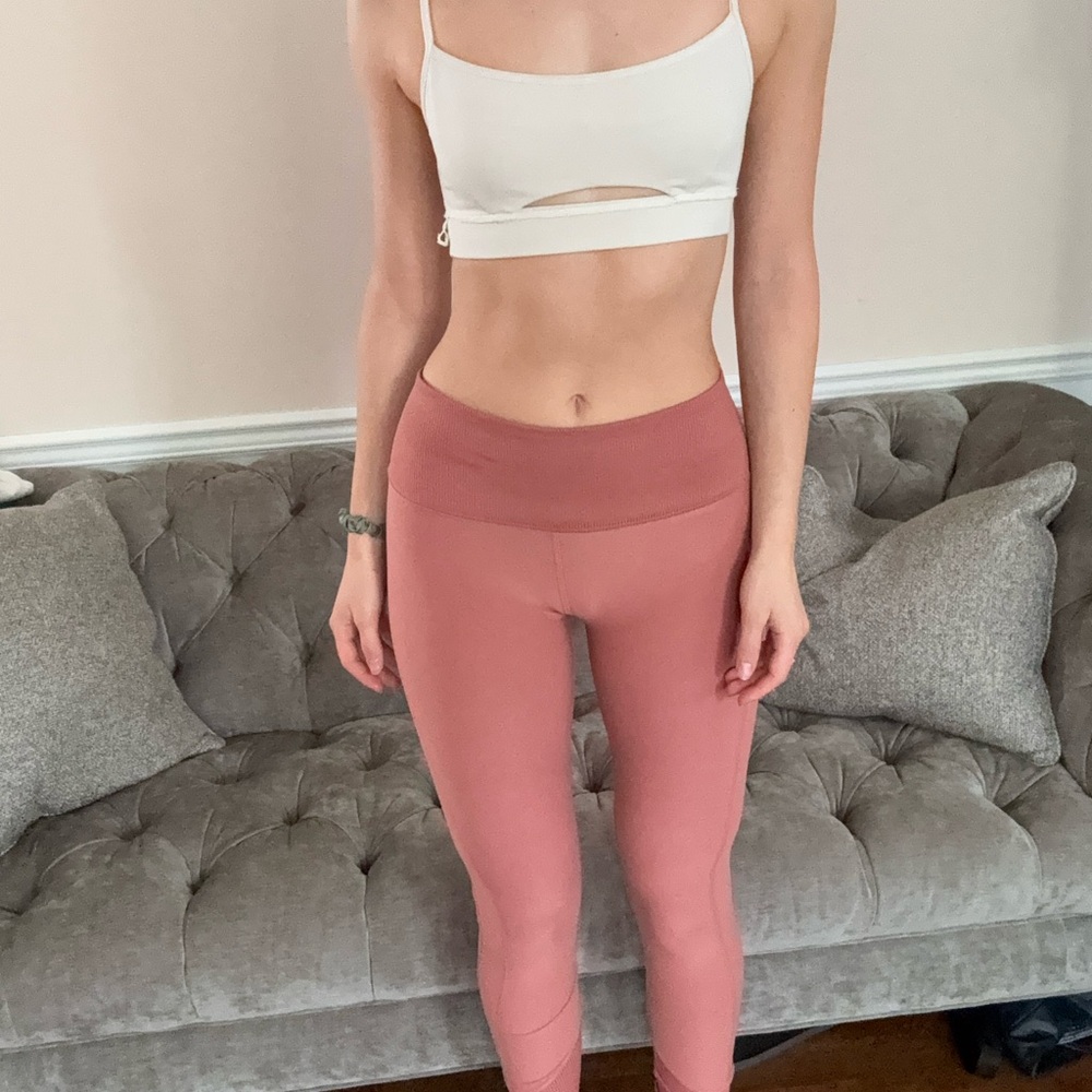 ALO Yoga Flattering Pink Leggings High-Waisted
